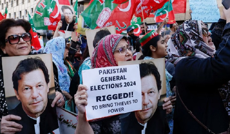 Imran Khan's supporters held protests in Pakistan