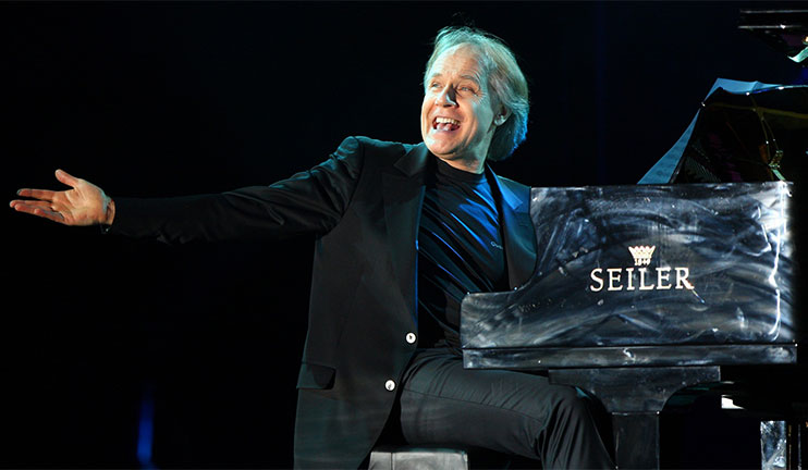 The famous pianist Richard Clayderman is in Armenia