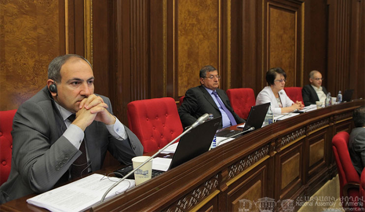 National Assembly continued the listening of Prosecutor General's 2014 report