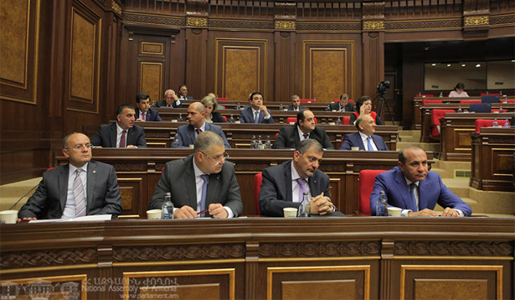 Ֆինանսների նախարարը ներկայացրել է 2014-ի բյուջեի կատարողականի հաշվետվությունը