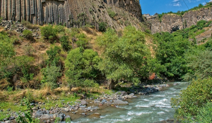 People of Garni concerned about Azat river water pipieline, which will turn the village and the canyon into a desert