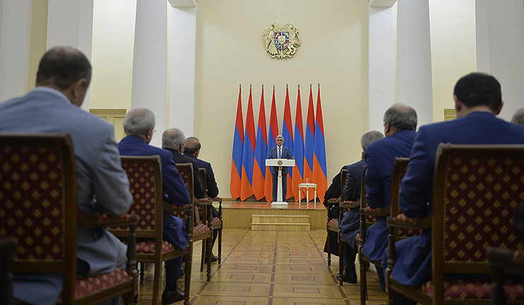 Serzh Sargsyan: Problems in Armenia not to be solved through violence and arms
