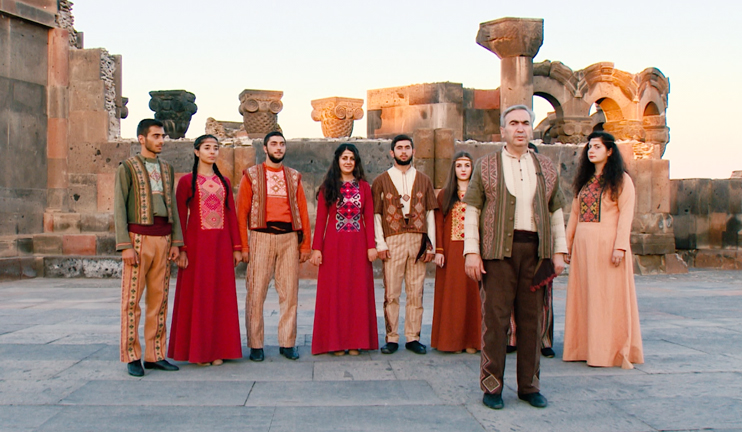 "Shoulder to shoulder": Ververi