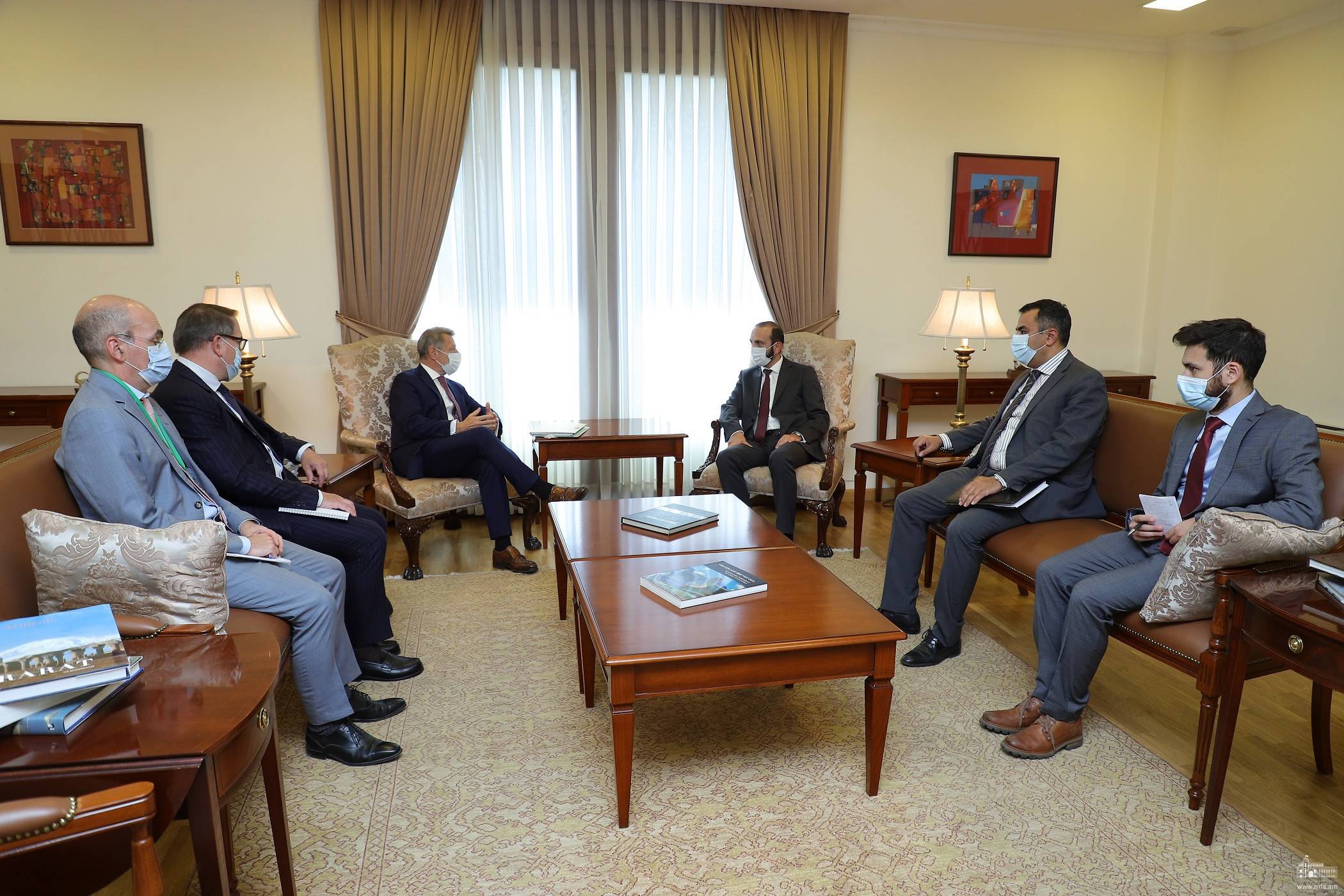 Ararat Mirzoyan draws OSCE MG French Co-Chair's attention to humanitarian situation created by 44-day war