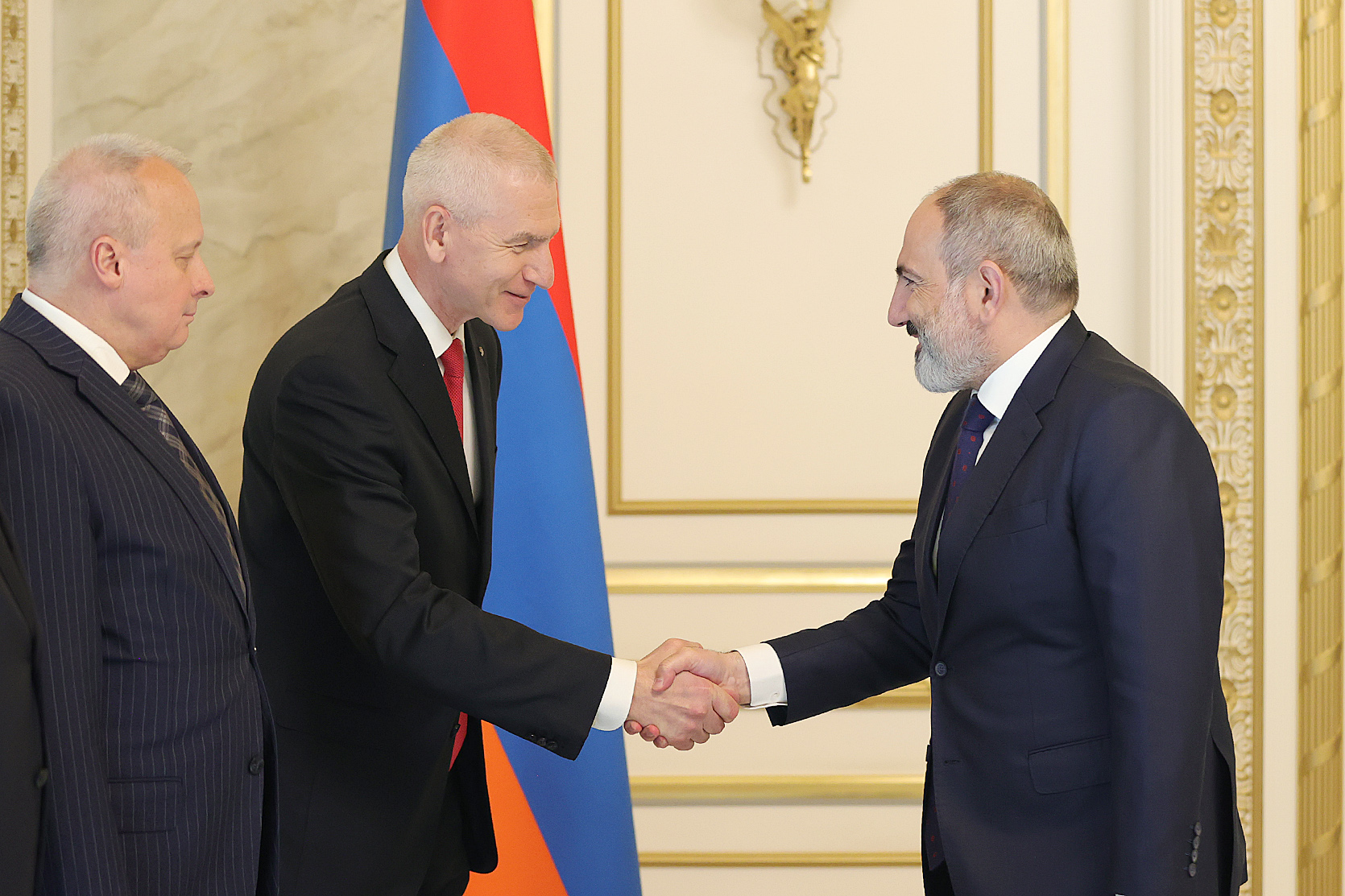 Russia is a superpower in field of sports, so exchange of experience is important: Armenian Prime Minister to Russian Minister of Sports