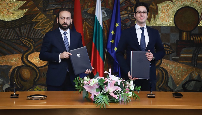Ararat Mirzoyan and Bulgarian Minister of Culture sign 2022-2025 cooperation program in field of culture