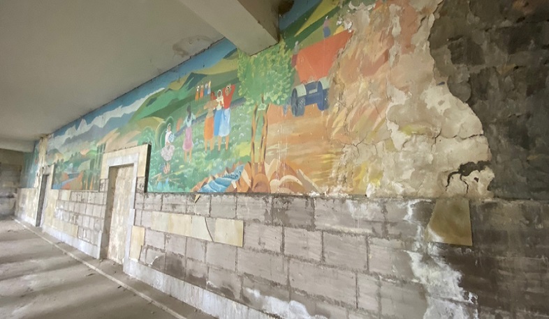 Քննարկվել է Հենրիկ Սիրավյանի «Պատմություն և ներկա» որմնանկարի պահպանության հարցը