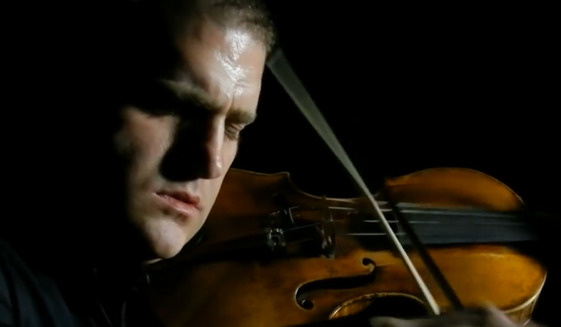 Violinist Nikolay Madoyan is in Guinness Book of Records