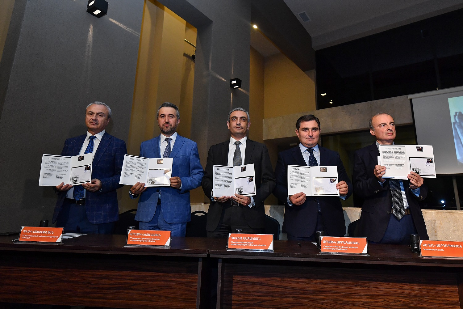 One new stamp dedicated to "Prominent Armenians: 100th anniversary of Ohan Duryan