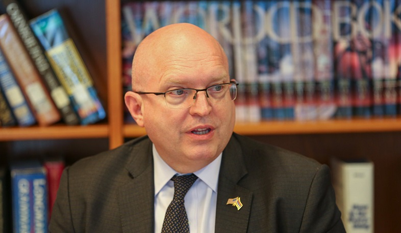 Resolution of contentious issues remains the responsibility of Armenia and Azerbaijan, Reeker