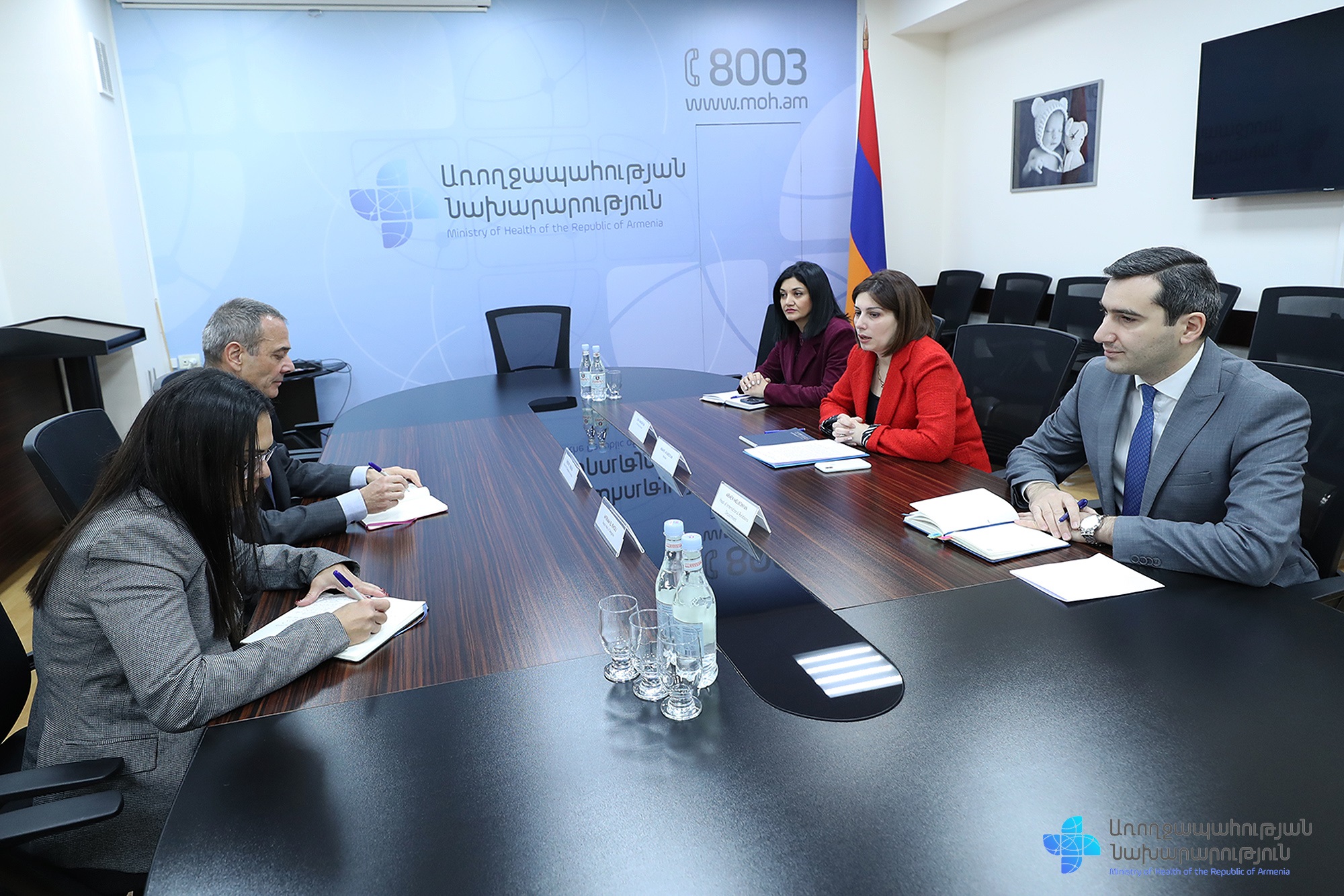 Անահիտ Ավանեսյանն ու Թիերի Ռիբոն քննարկել են Արցախից հիվանդներ տեղափոխելու, դեղորայք և մանկական սնունդ հասցնելու հնարավորությունը