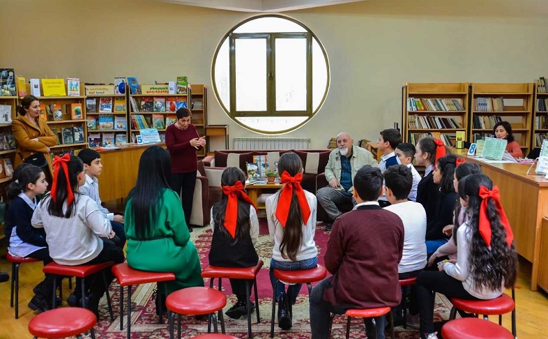 2022-ին Խնկո Ապոր անվան գրադարանն ունեցել է 18 158 ընթերցող