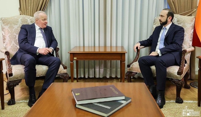 Ararat Mirzoyan and Russian Ambassador discuss Armenian-Russian relations