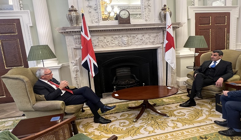 Armenian Ambassador to UK presents briefed the Lord Mayor of the City of London on the ongoing blockade of the Lachin corridor