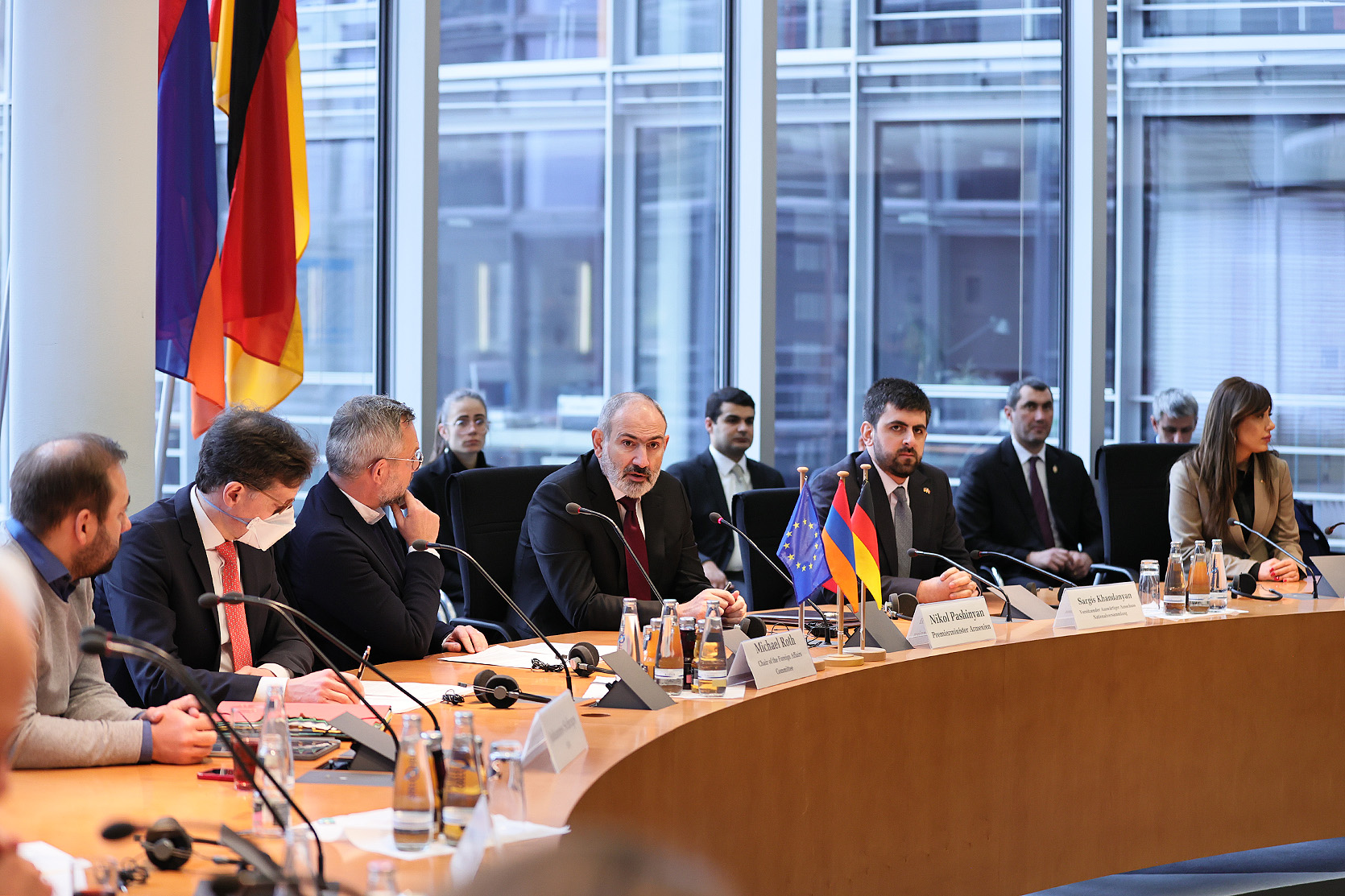 Prime Minister presents regional situation at Bundestag
