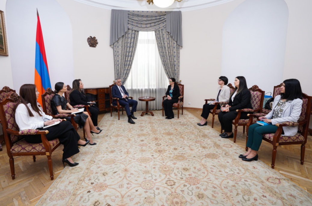 Մհեր Գրիգորյանը Քրիսթինե Վայգանդին ներկայացրել է ԼՂ երեխաների համար Լաչինի միջանցքի շրջափակման ծանրագույն հետևանքները