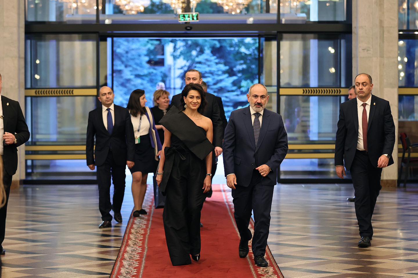 Armenian  Prime Minister, together with his wife, attends the concert held within the framework of the European Political Community Summit