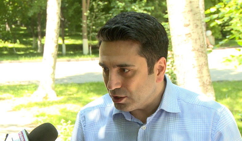 Problem won’t be resolved without Baku-Stepanakert dialogue, Alen Simonyan