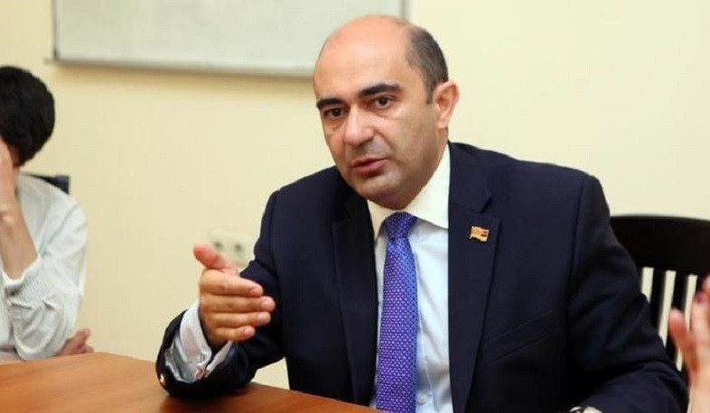 Լեռնային Ղարաբաղի հազարավոր հայեր տարհանվում են իրենց նախնիների երկրից. Մարուքյան