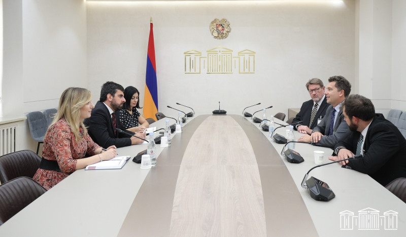 Սարգիս Խանդանյանը բրիտանացի գործընկերոջը ներկայացրել է ԼՂ ժողովրդի բռնի տեղահանման հետևանքով ստեղծված իրավիճակը