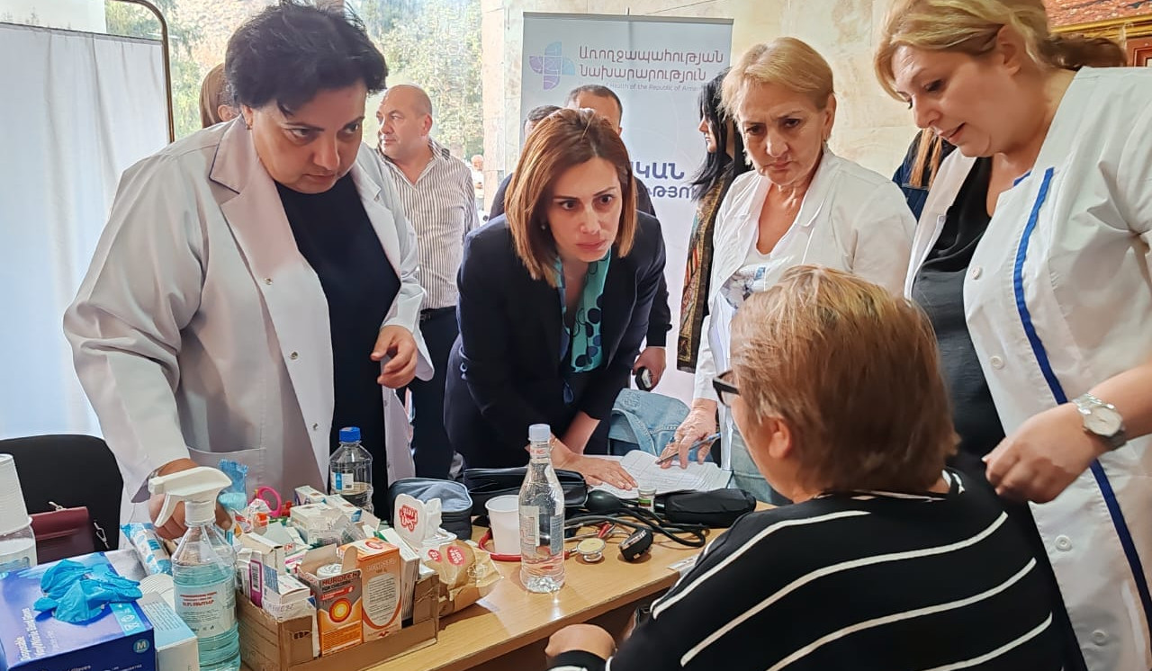 Անահիտ Ավանեսյանն այցելել է Վայքի հումանիտար կայանում տեղակայված բժշկական կետ
