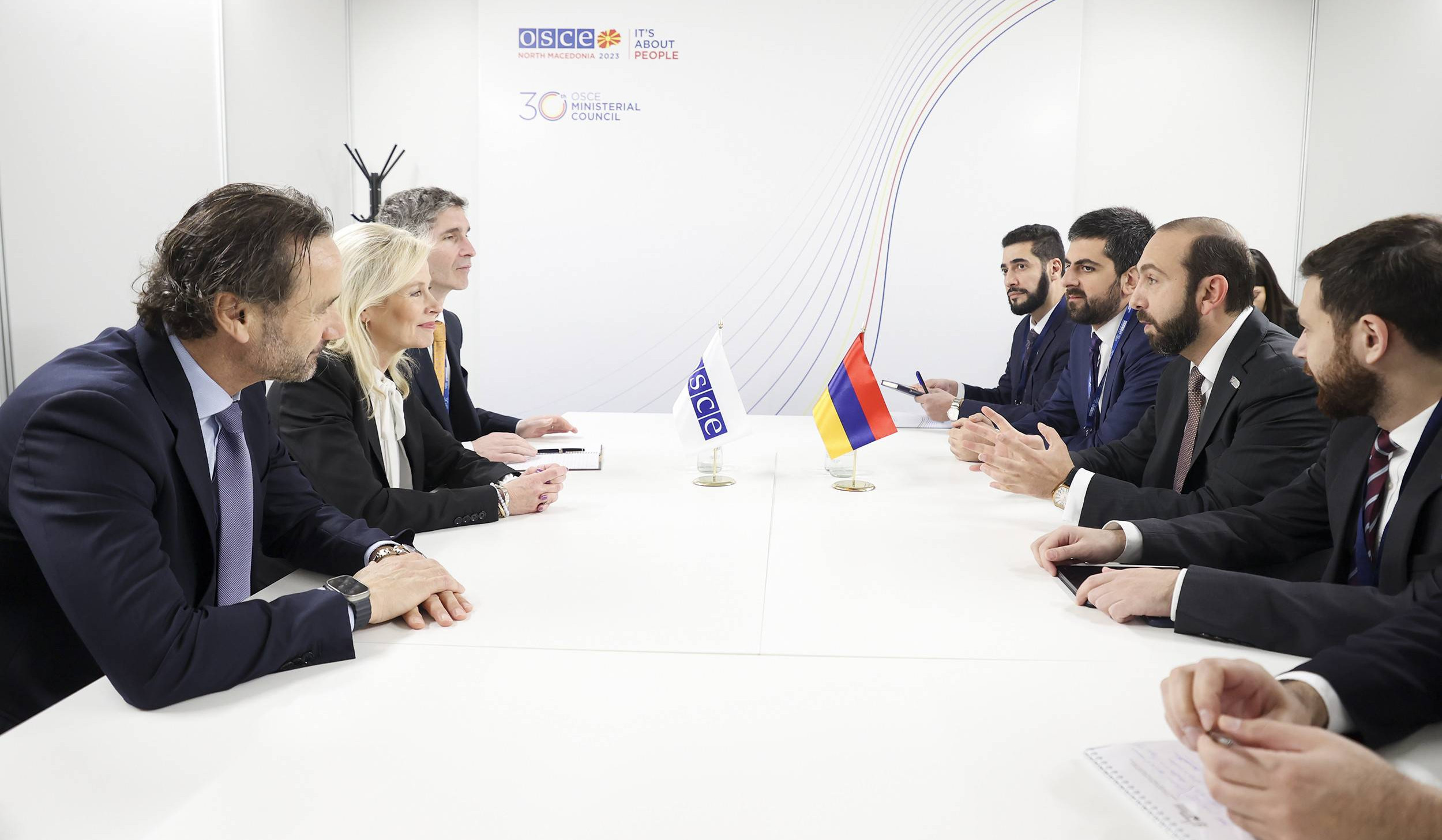 Mirzoyan presented details about Crossroads of Peace project to President of OSCE PA