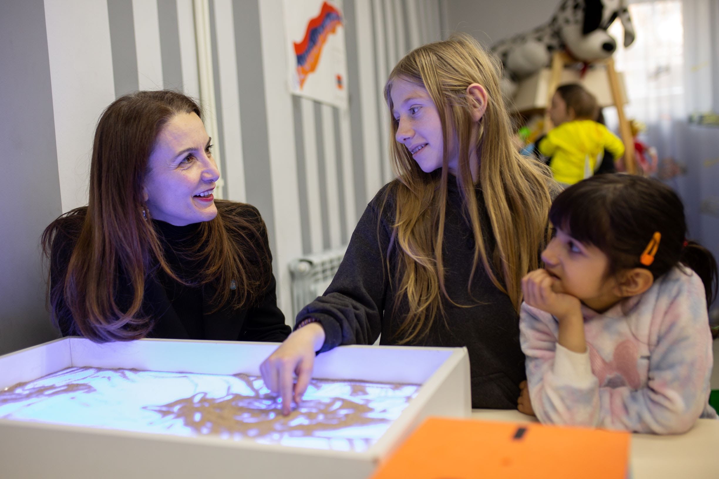 UNICEF official emphasized need for continuous support for refugee children in Armenia