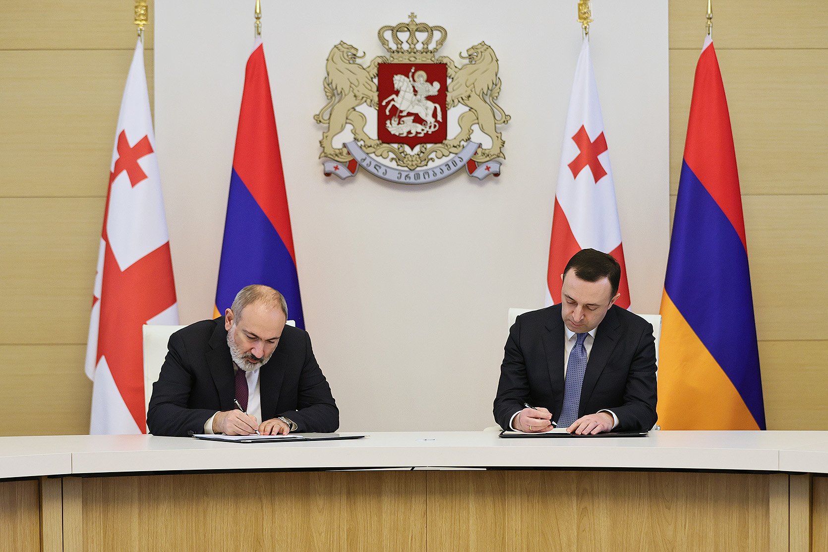 Armenia and Georgia sign memorandum on strategic partnership