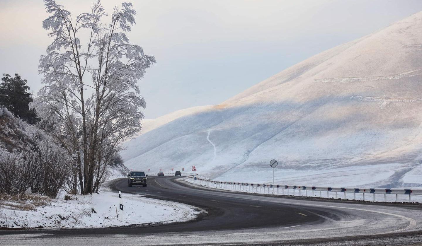 Արթիկի տարածաշրջանի ավտոճանապարհներին ձյուն է տեղում