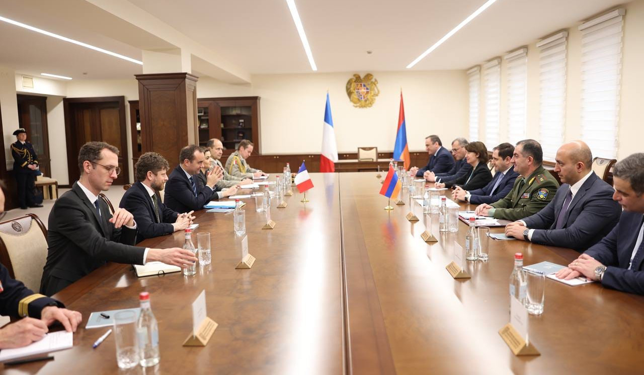 Հայաստանի և Ֆրանսիայի ՊՆ ղեկավարները քննարկել են ռազմատեխնիկական համագործակցության ընթացքը
