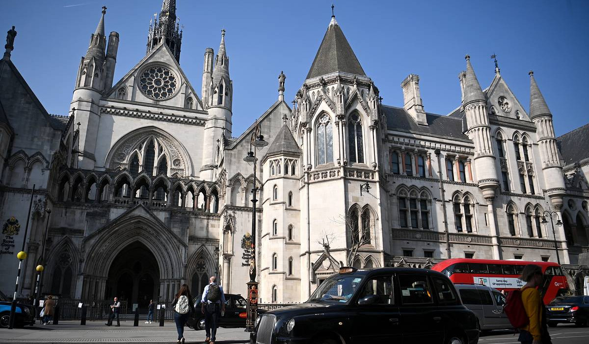 Լոնդոնի դատարանը կալանք է դրել ադրբեջանցի պատգամավորի ու նրա կնոջ՝ 39 մլն ֆունտ արժողությամբ 22 անշարժ գույքի վրա