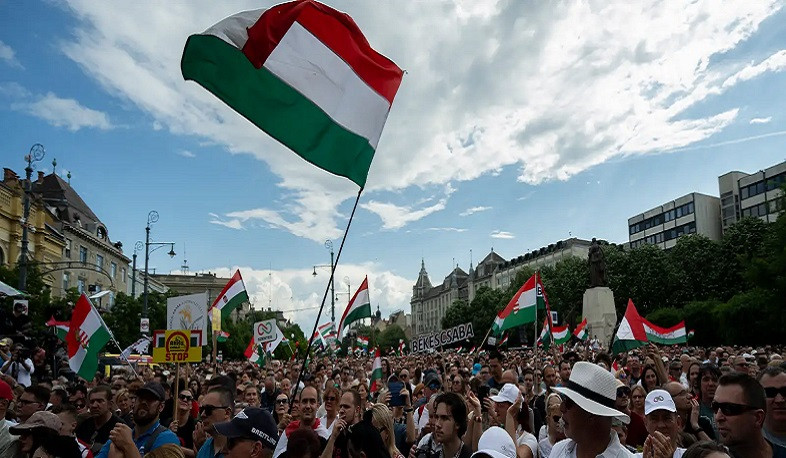 Multi-thousand-strong opposition rally took place in Hungary