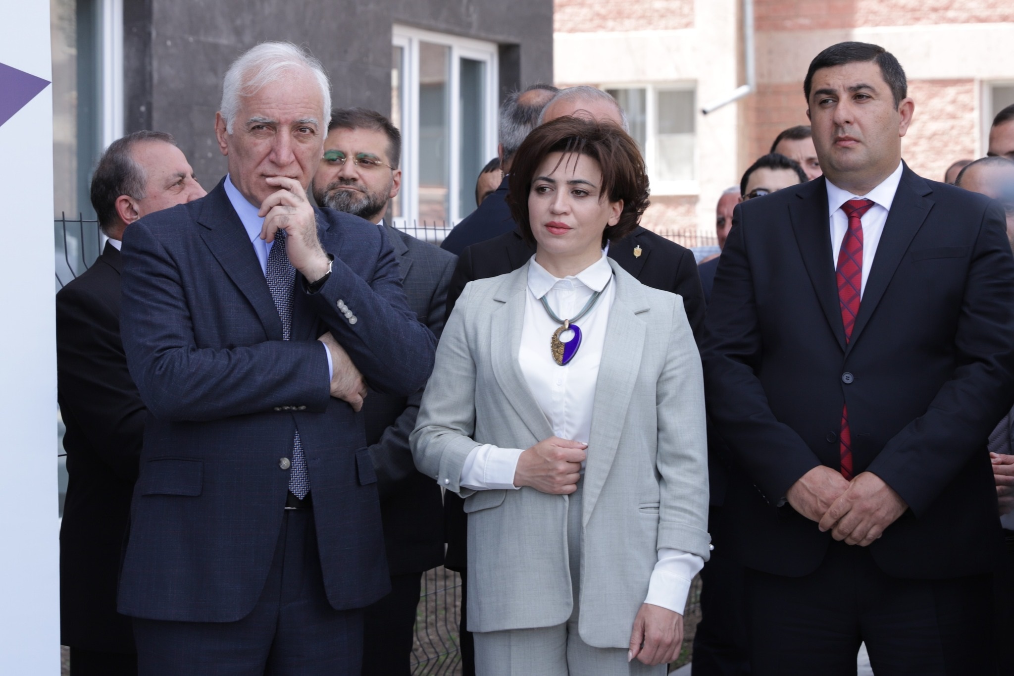 Վահագն Խաչատուրյանը Գյումրիում ներկա է եղել երկու բազմաբնակարան շենքերի բացմանը