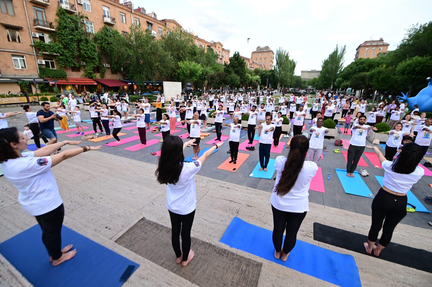 Երևանի Կասկադ համալիրում նշվել է Յոգայի միջազգային օրը