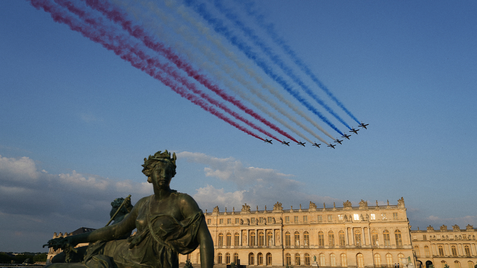 Jets fly over Versailles palace to mark 90th anniversary of French airforce