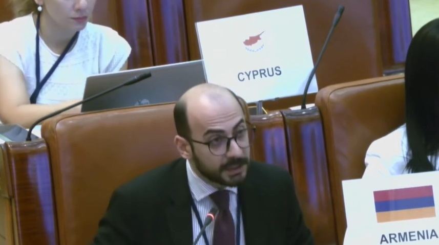 Erməni xalqı demokratik dövlətlərin dəstəyini gözləyir: Artur Hovhannisyan