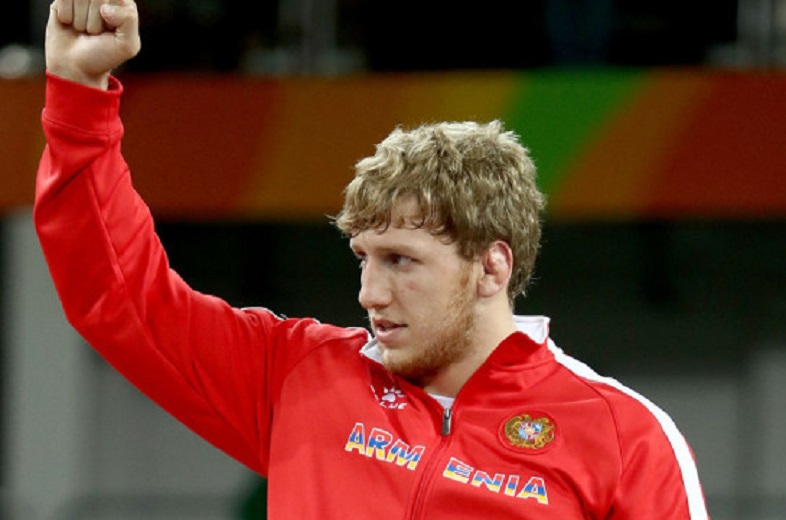 Artur Aleksanyan advances to quarterfinals in Paris Olympic Games