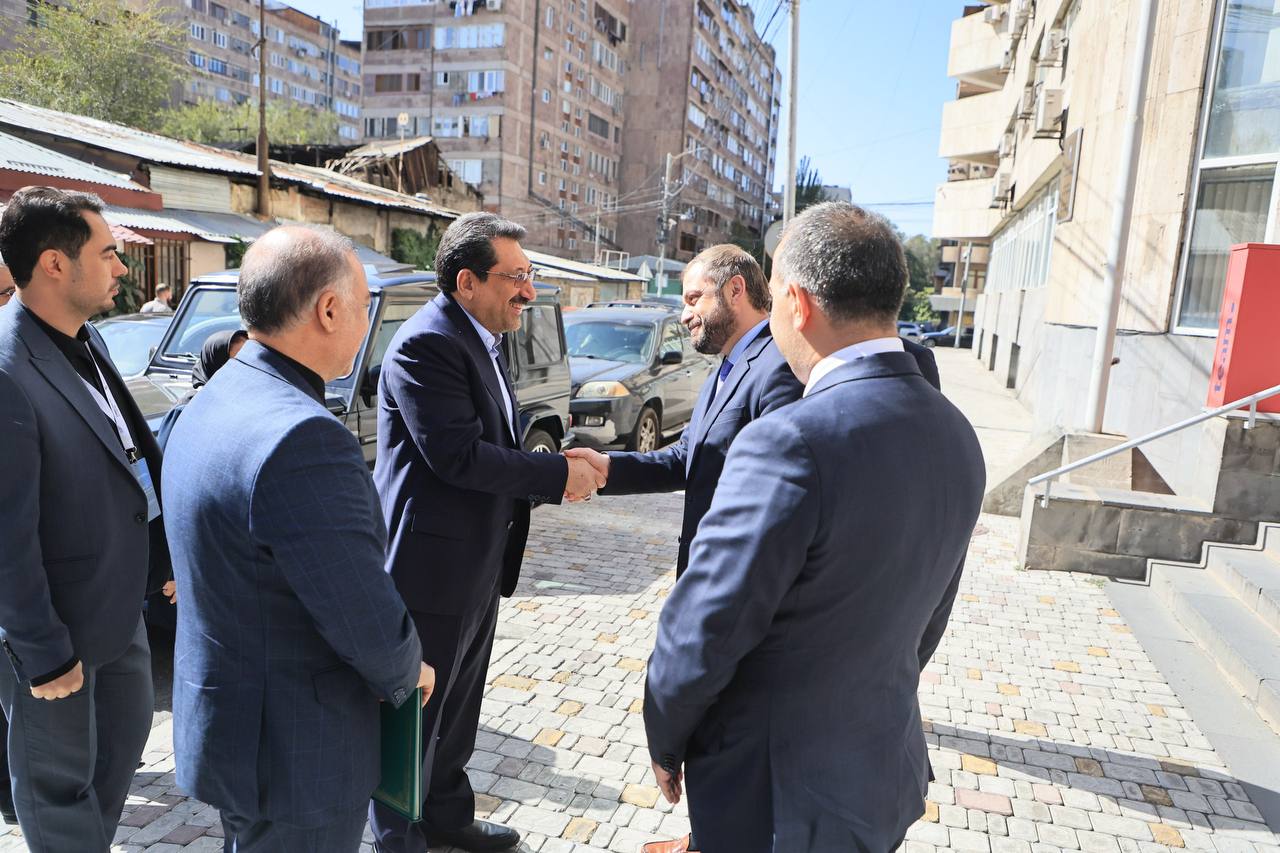 Armenia is considering project of carrying out activities in Iran's Chabahar port within framework of 'Crossroads of Peace': Papoyan