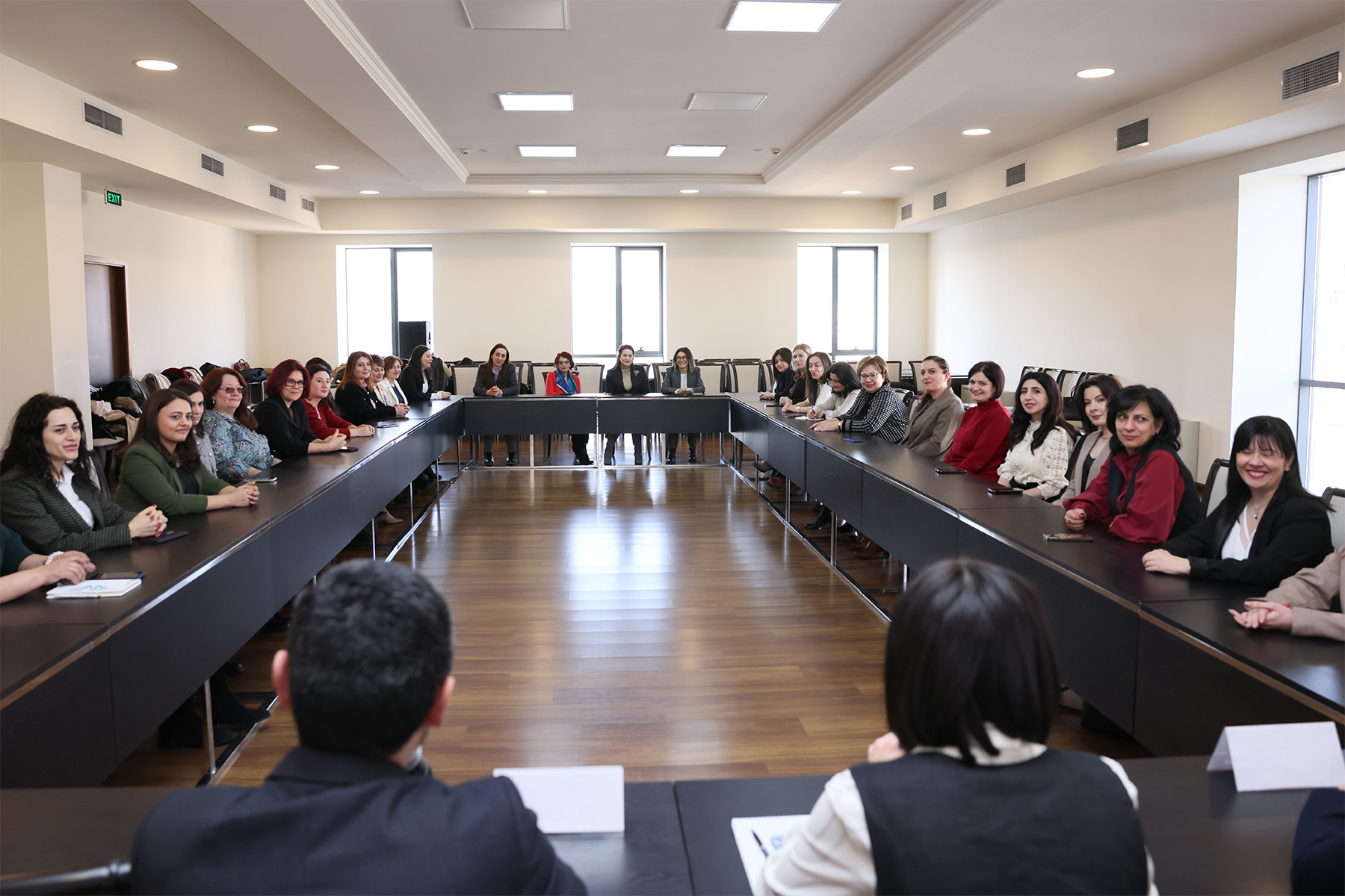 Ակադեմիական միջավայրում առաջխաղացումը պետք է հիմնված լինի բացառապես արժանիքների վրա․ Ժաննա Անդրեասյանը հանդիպել է կին գիտնականներին