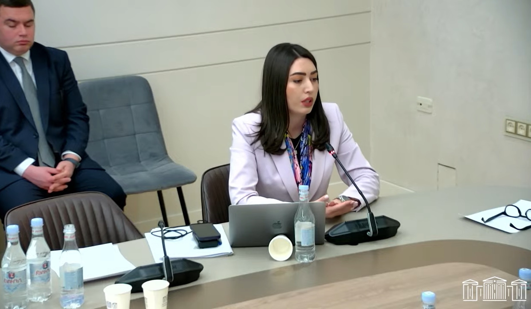Հարցվողների 72 տոկոսը վստահում է ոստիկանությանը. ՆԳ նախարարը՝ հետազոտության արդյունքների մասին