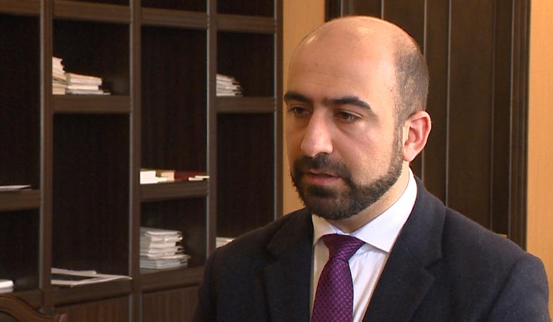 Candidats au poste de directeur du Complexe sportif et de concert