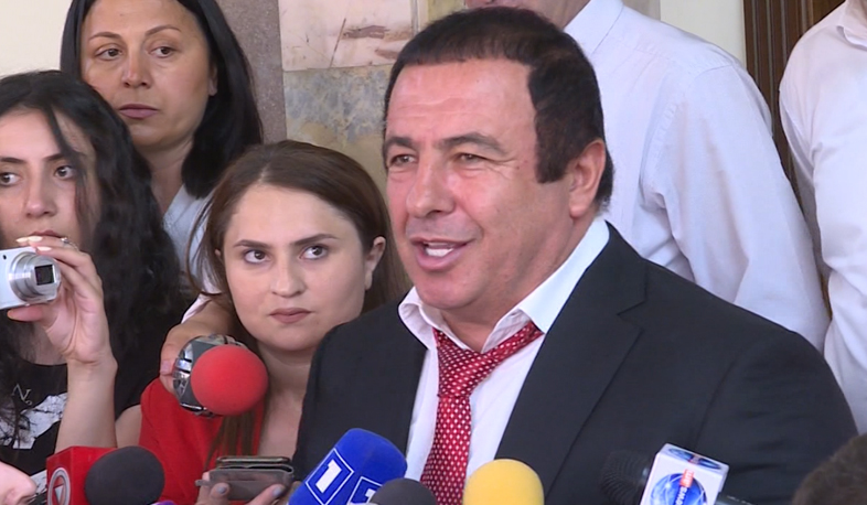 Մարտի 1-ի գործով Գագիկ Ծառուկյանին հրավիրել են Կառավարություն. իրավական լուրեր