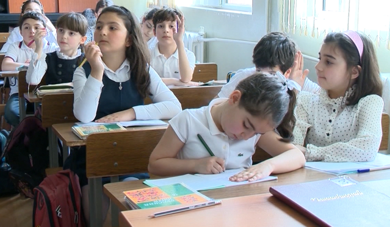 PM holds discussion with Education Minister