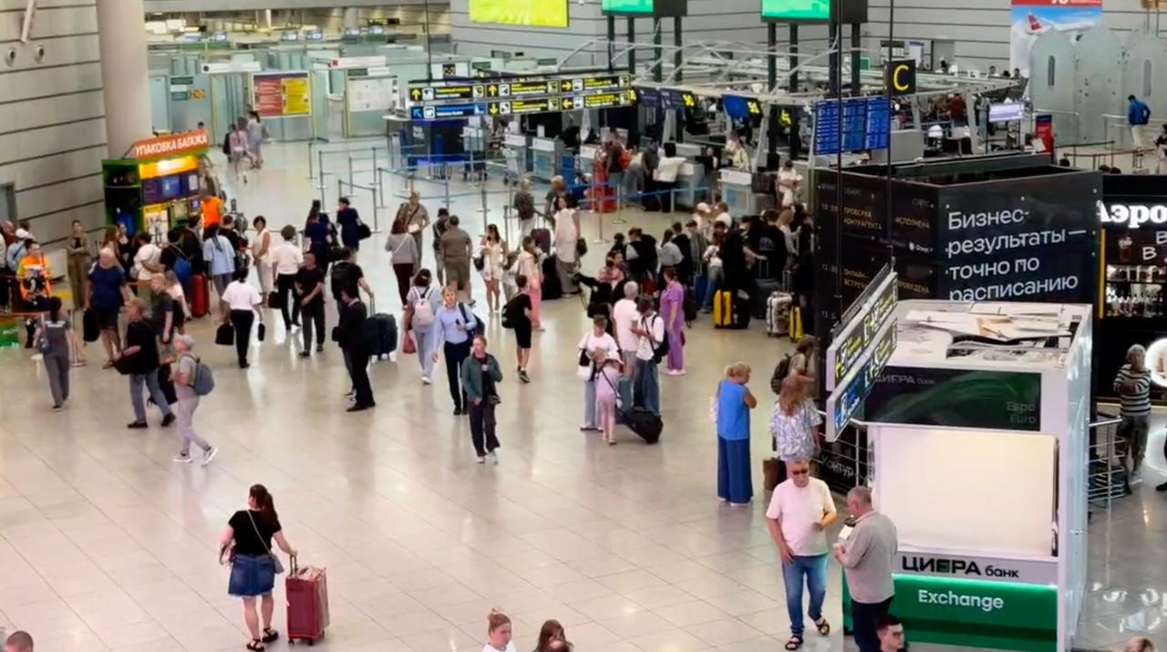 Russia and Ukraine continue mutual strikes after talks in Istanbul