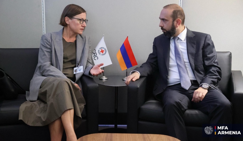 Ararat Mirzoyan discusses release of Armenian prisoners of war and civilian captives held in Azerbaijan with ICRC President
