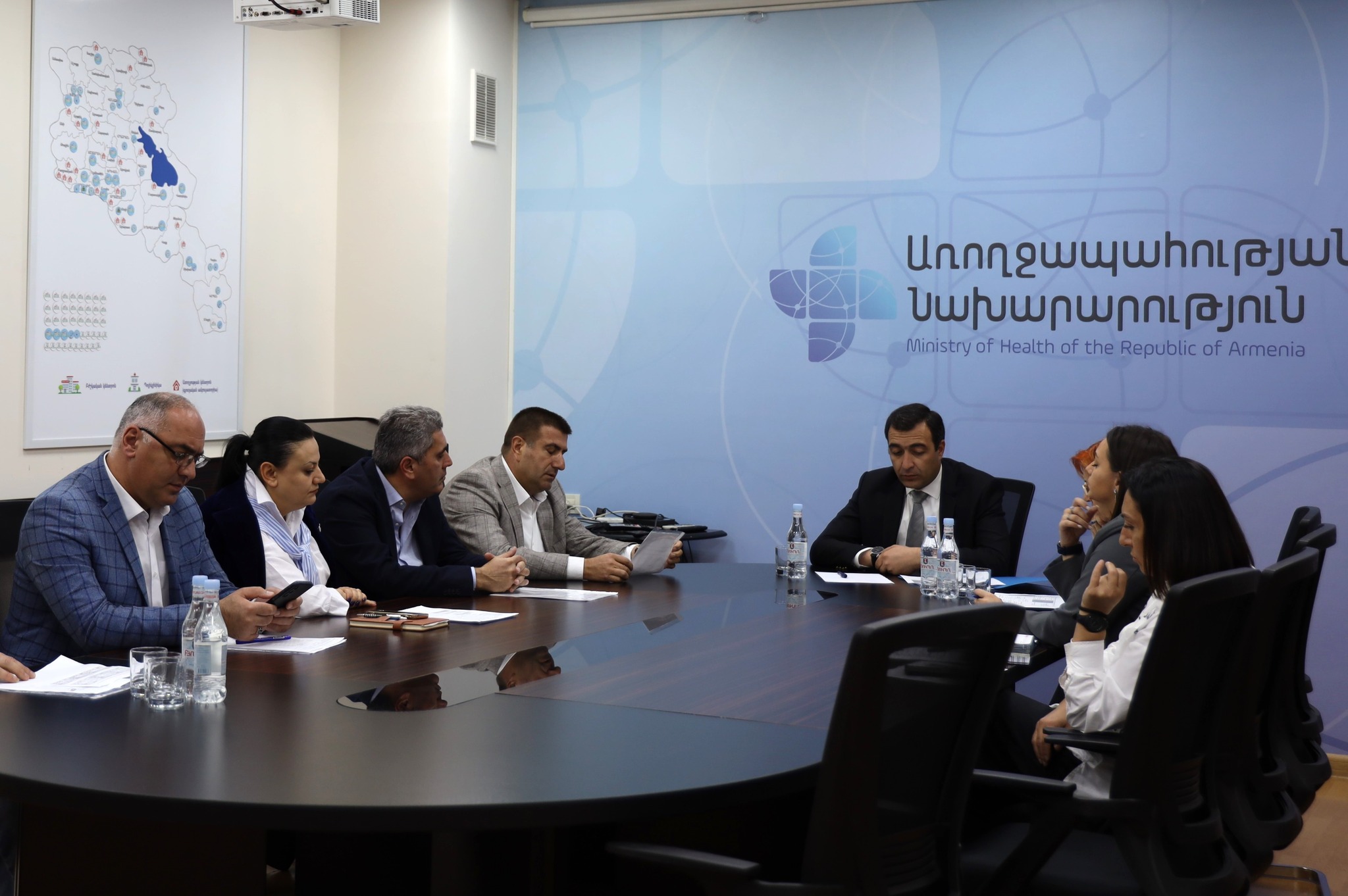 Մոր և մանկան առողջության պահպանումը` երկրի գերակայություն. քննարկում Կոտայքի բժիշկների հետ