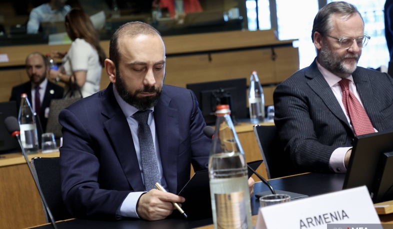 Armenia can play a crucial role in the chain connecting Europe, the South Caucasus, and Central Asia, Mirzoyan