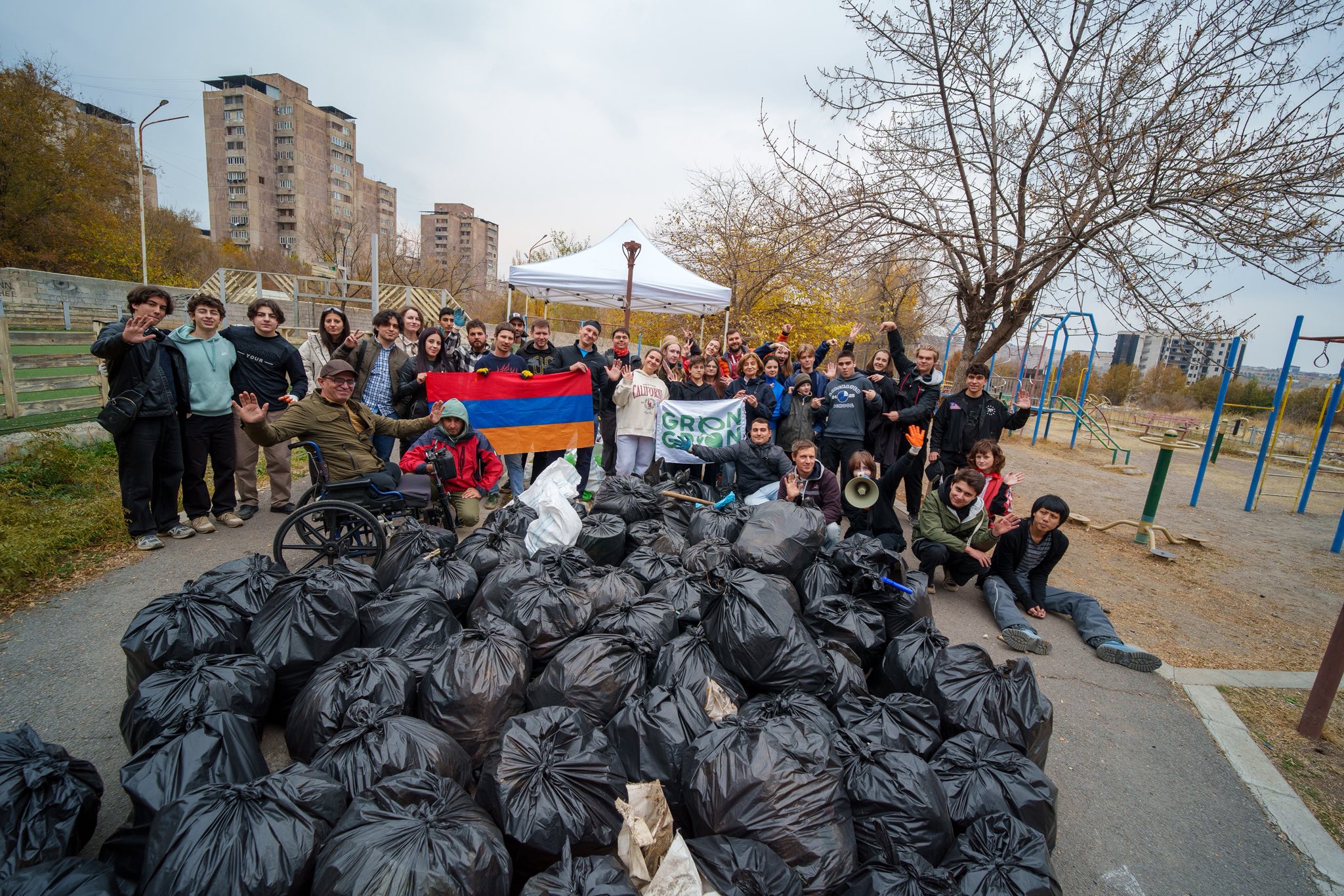 Green Green նախաձեռնության անդամները Ավան-Առինջում ավելի քան 100 պարկ աղբ են հավաքել