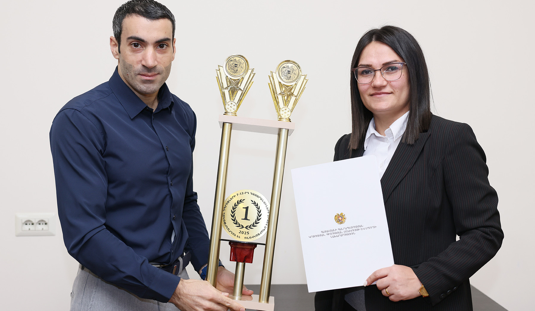 Խրախուսվում են դպրոցականների «Սպարտակիադա» և  «Վոլեյբոլի լիգա» մարզական խաղերի հաղթողները