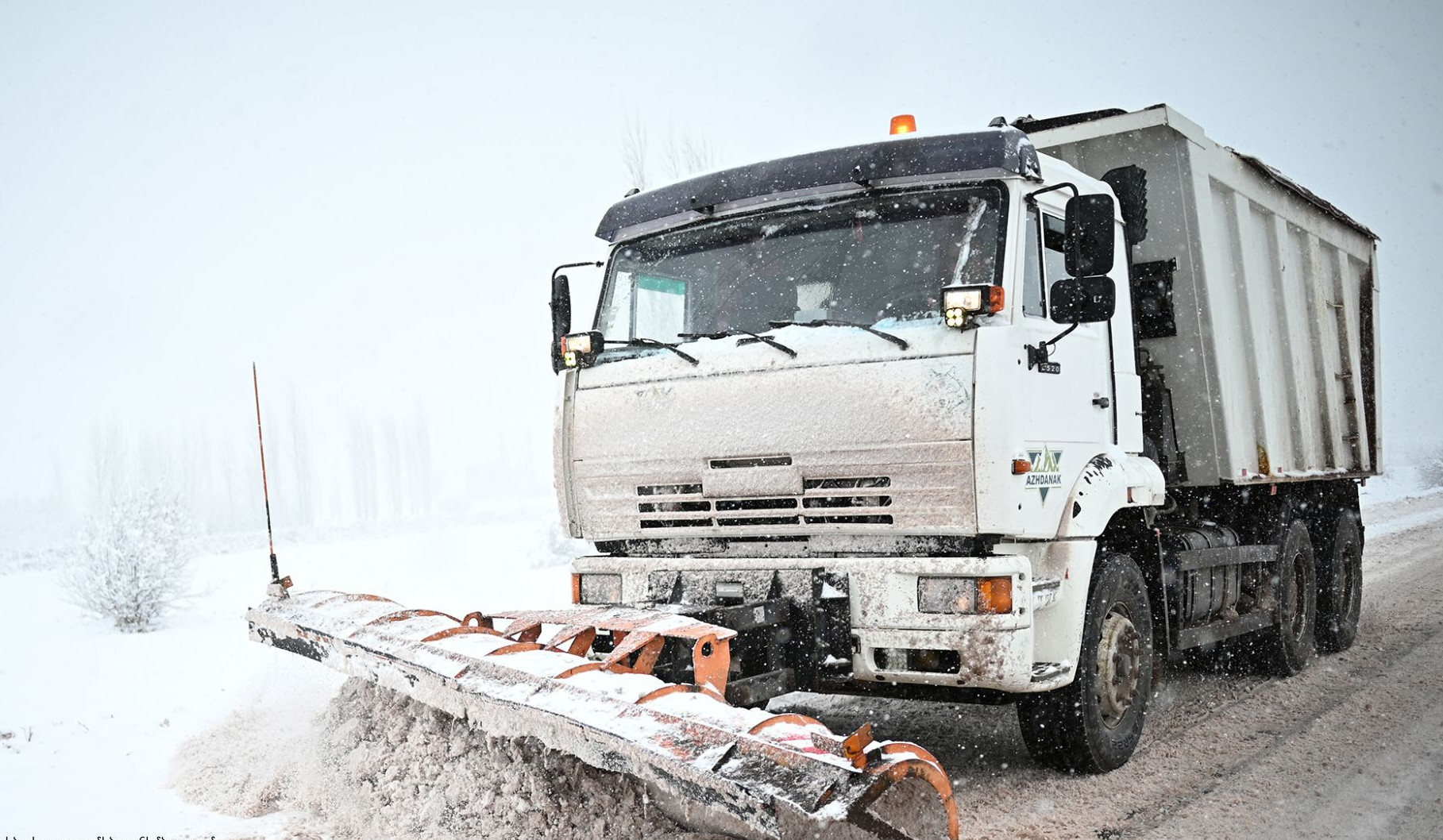 Վարդենյաց լեռնանցքում, Սևան-Հրազդան ավտոճանապարհին խիտ մառախուղ է. մի քանի տարածաշրջանում ձյուն է տեղում